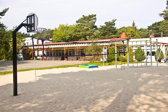 Dom Wypoczynkowy Sloneczna Hotel Ustka Exterior photo